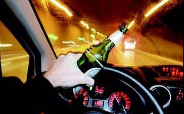 真的假的？最新交規(guī)：酒后躺車(chē)內(nèi)休息也算酒駕？